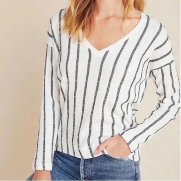 Anthropologie Willa Textured Vertical Stripe VNeck Long Sleeve Blouse Size M - Picture 2 of 8